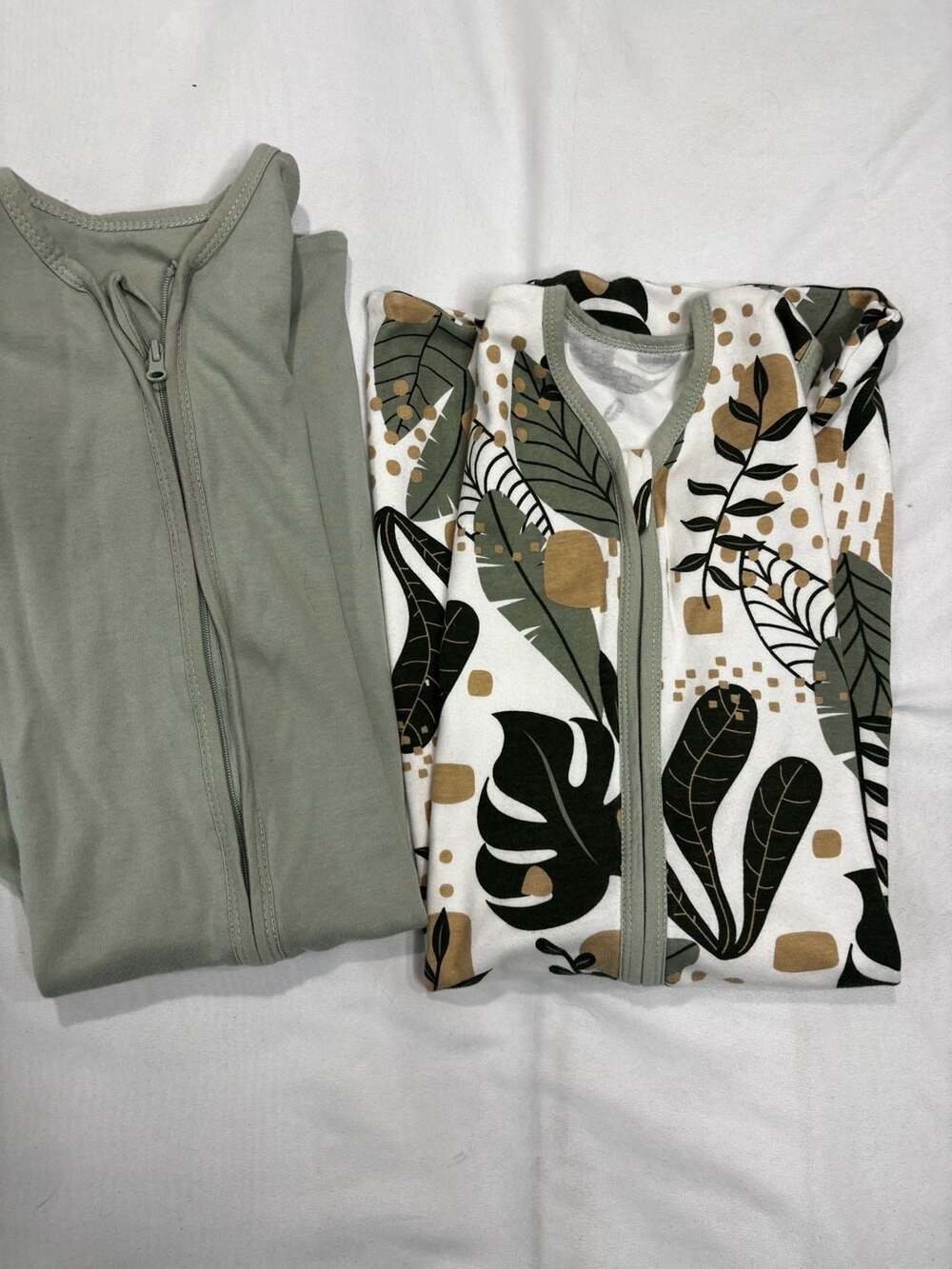 Yoofoss Sleep Sack 2-Pack - Leaf Print and Solid Green
